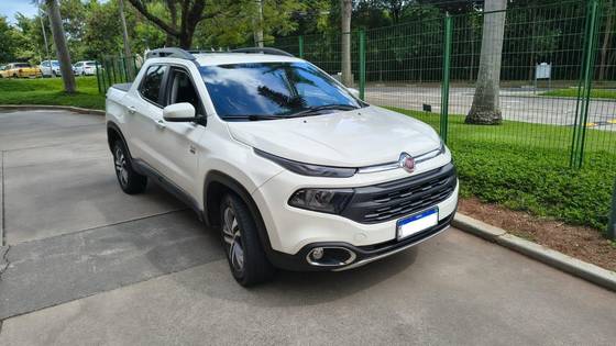FIAT TORO 2.0 16V TURBO DIESEL FREEDOM 4WD AT9